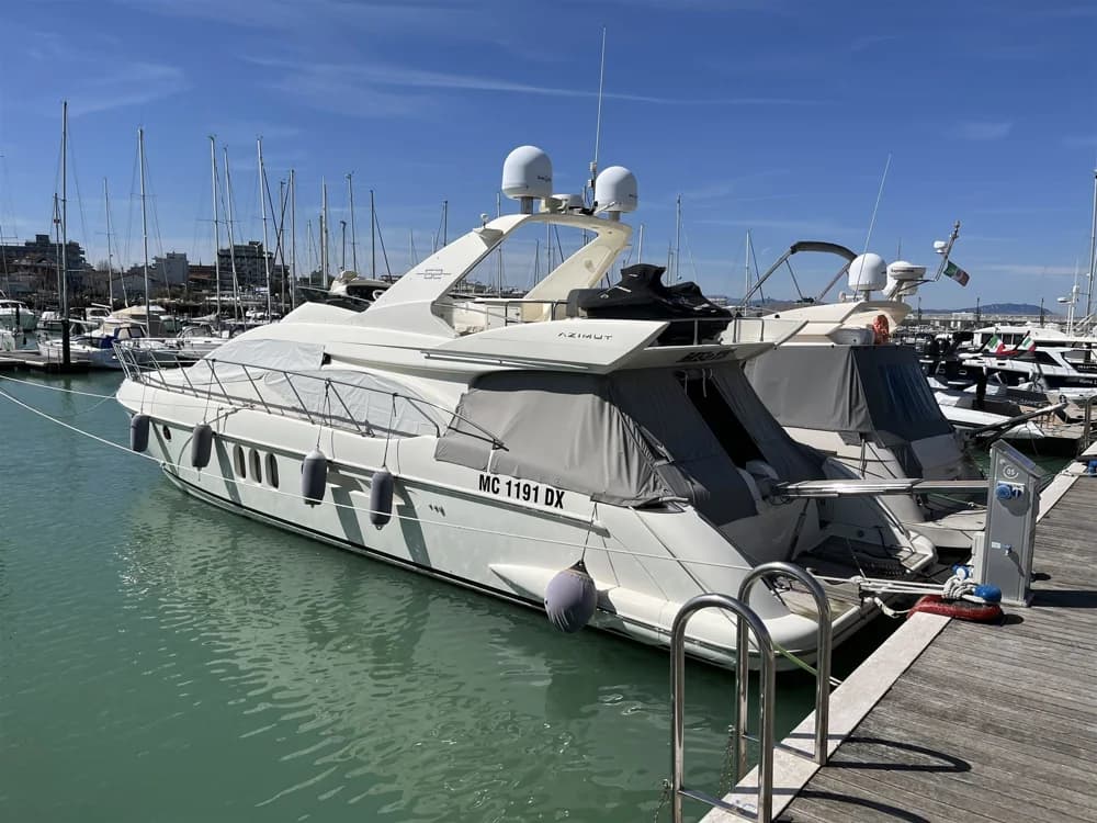 2004 Azimut Fly 62 | 64.6 ft