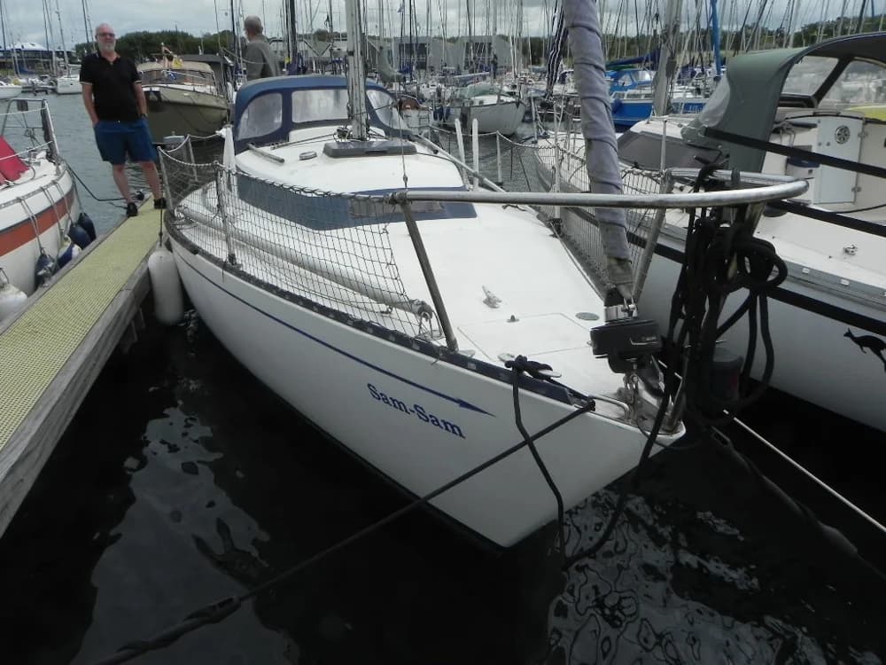 Standfast Loper 27