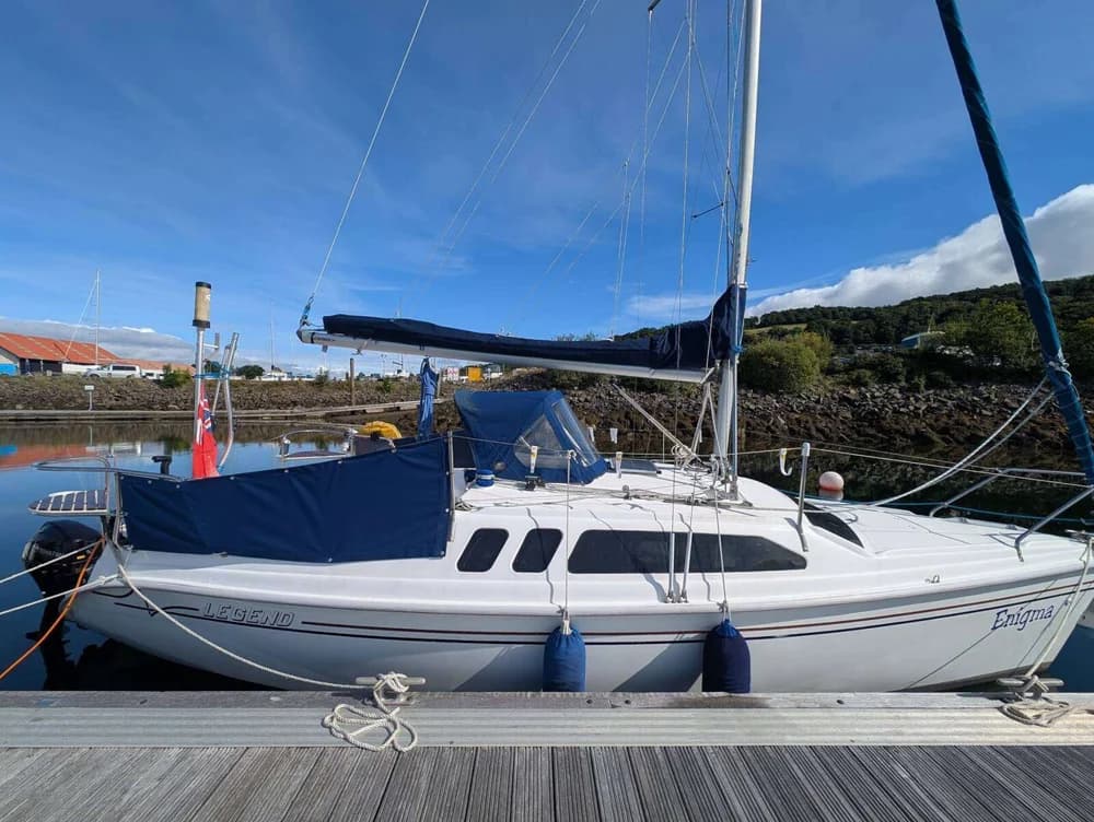 Hunter 240 Legend