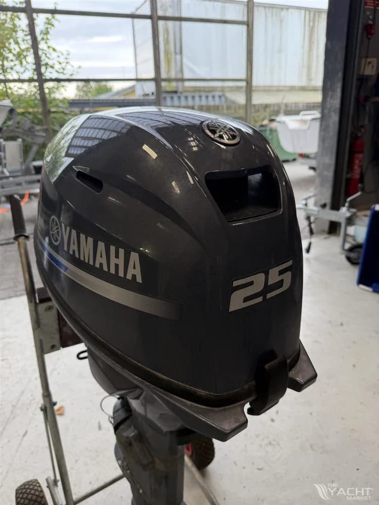 Yamaha F25GEL