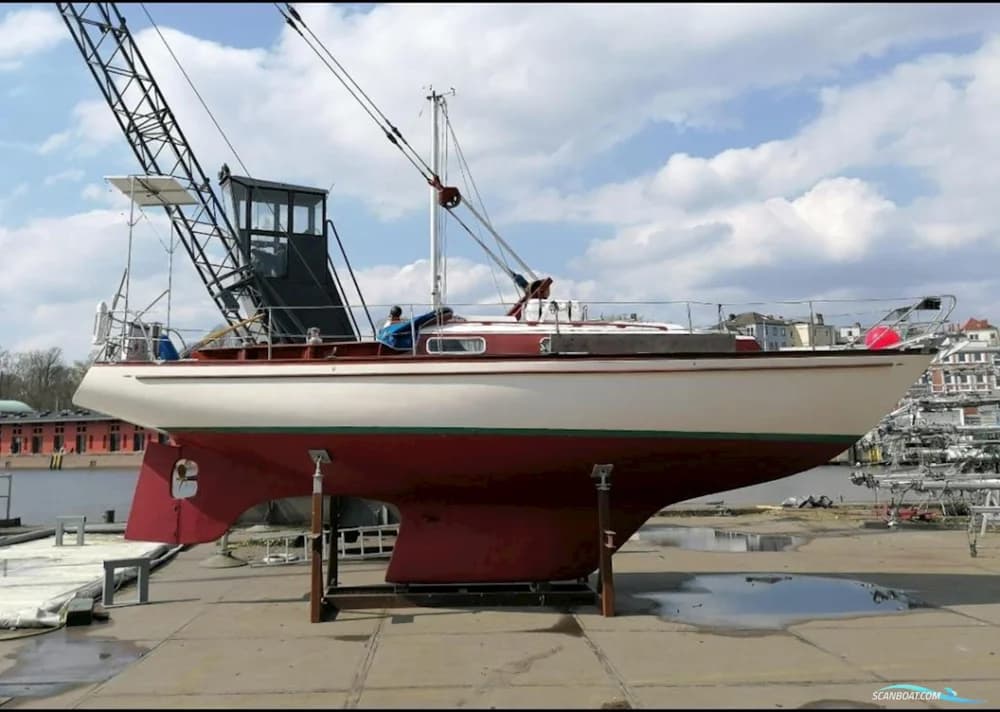 Hallberg-Rassy Mistral 33
