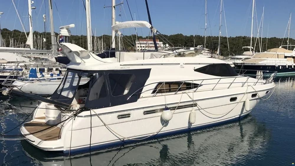 Sealine T 52 - BJ. 2005 - 3 KABINEN