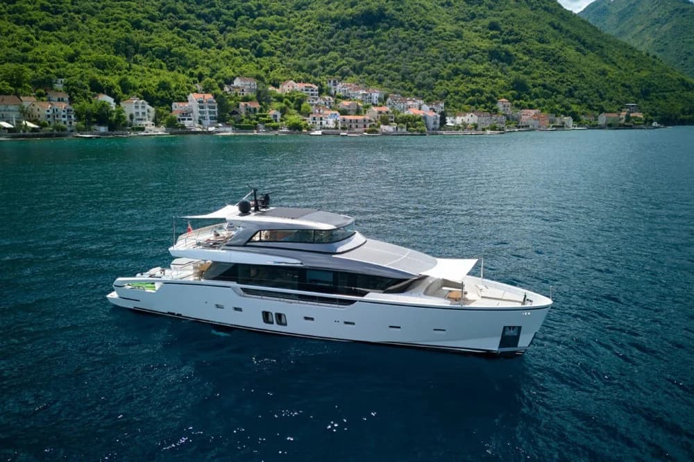 2020 Sanlorenzo SX88 | 27m