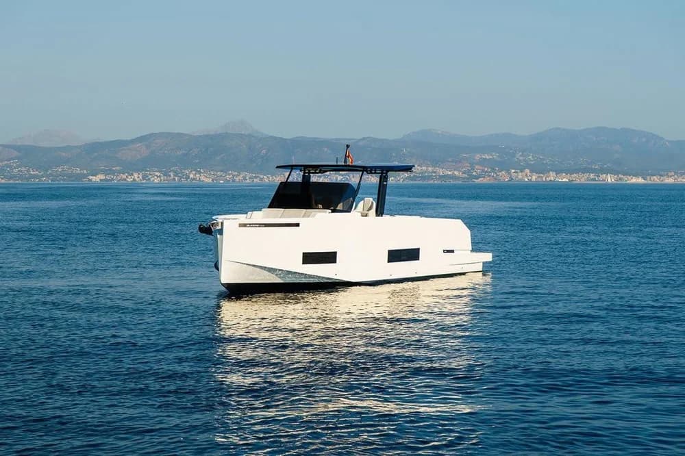 2023 De Antonio Yachts 42 open | 42 ft