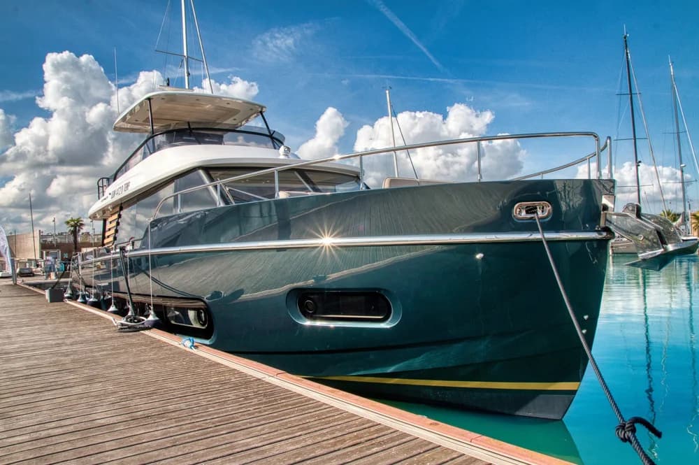 2024 Azimut Magellano 60 | 60.6 ft