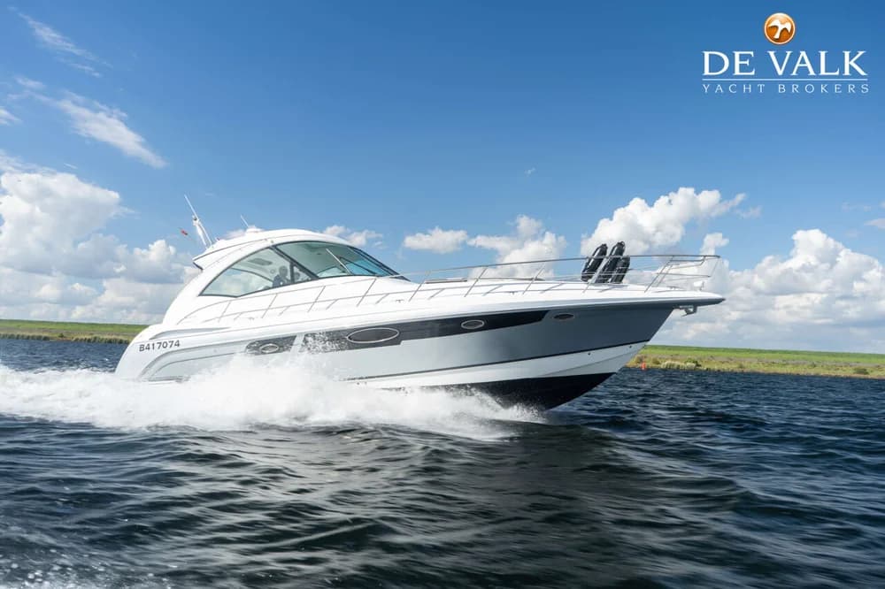 Formula 45 Yacht.