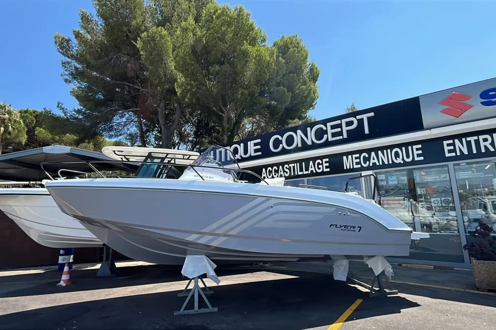 Beneteau Flyer 750 Sun Deck