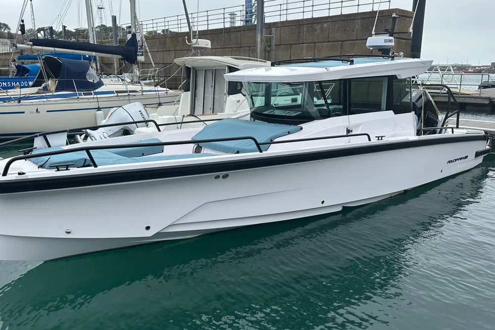 Axopar 29 XC Cross Cabin