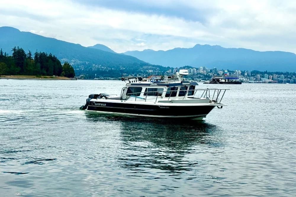 KingFisher 3025 Destination
