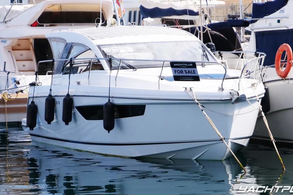 Sealine S330