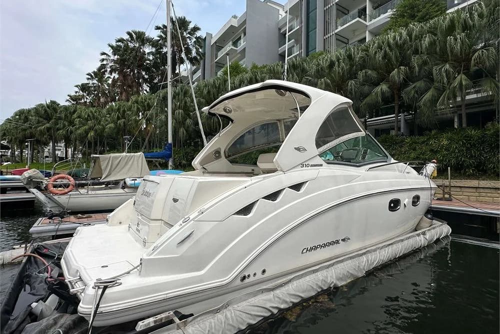 Chaparral 310 Signature