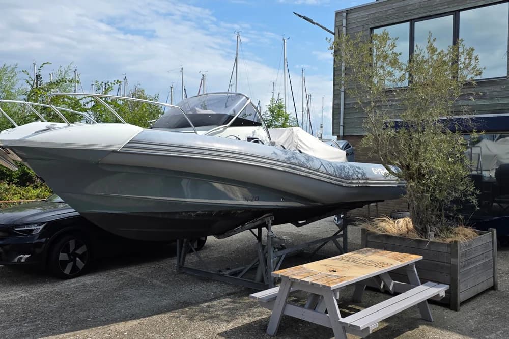 Zodiac N-ZO 700 Cabin