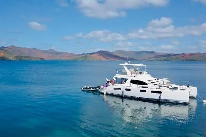 Moorings 474 Power Cat