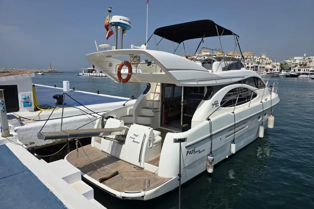 Azimut 46