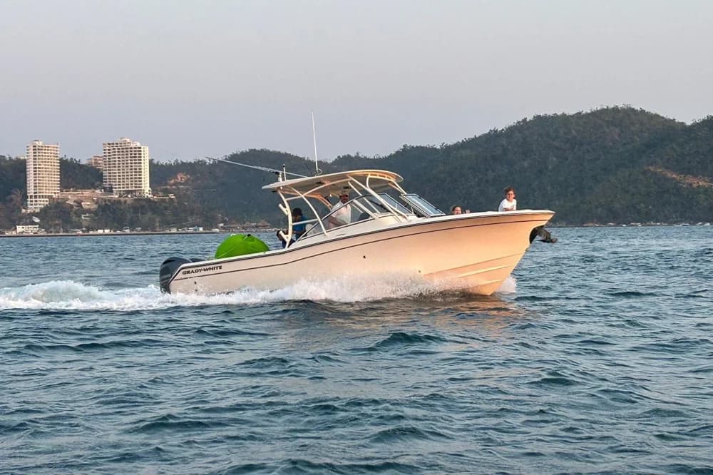 Grady-White Freedom 275