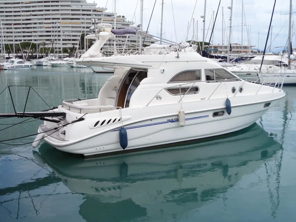 Sealine F33