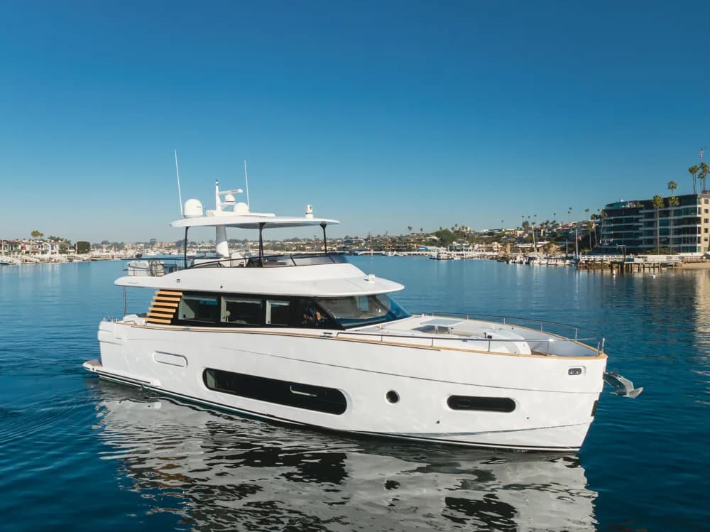 Azimut Magellano 66