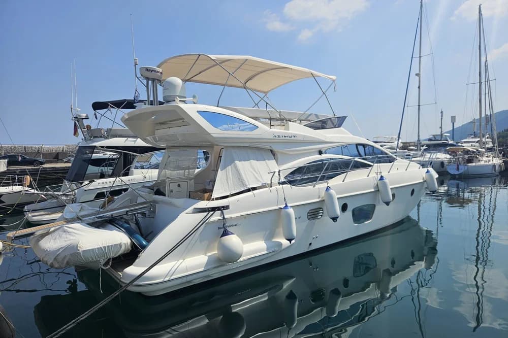 Azimut 47