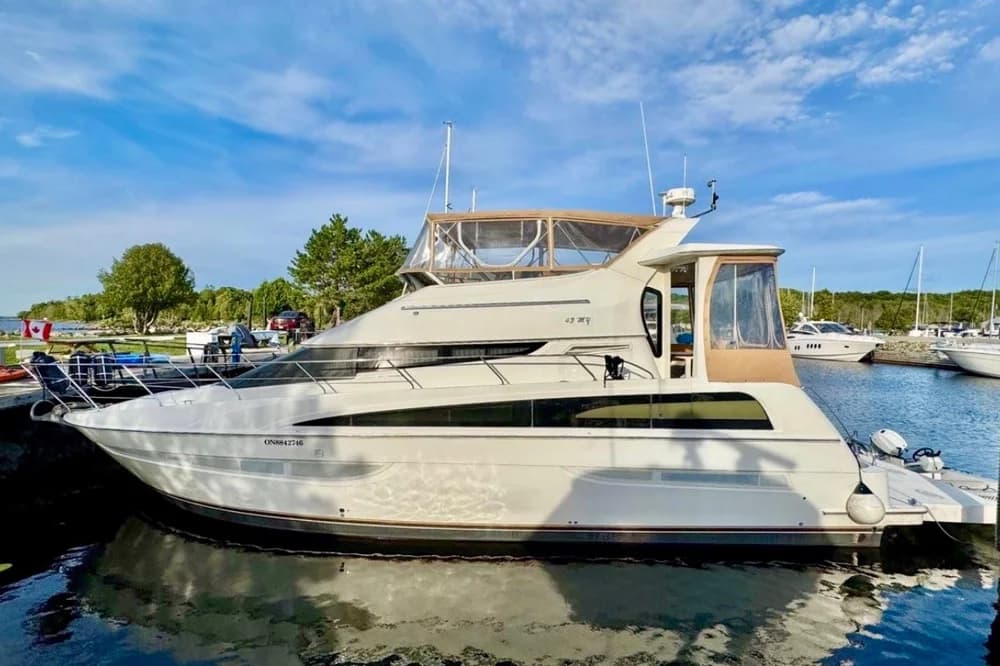 Carver 43 Motor Yacht