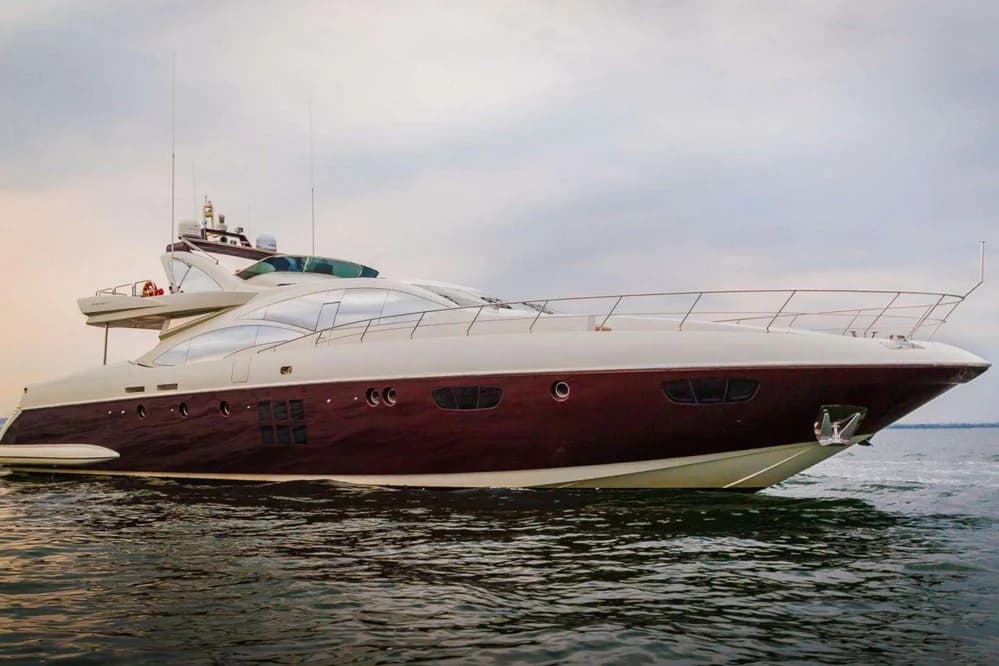 Azimut 103S