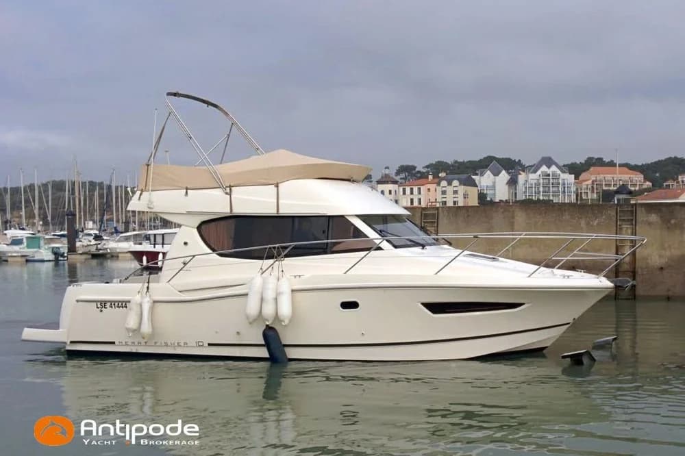 Jeanneau Merry Fisher 10
