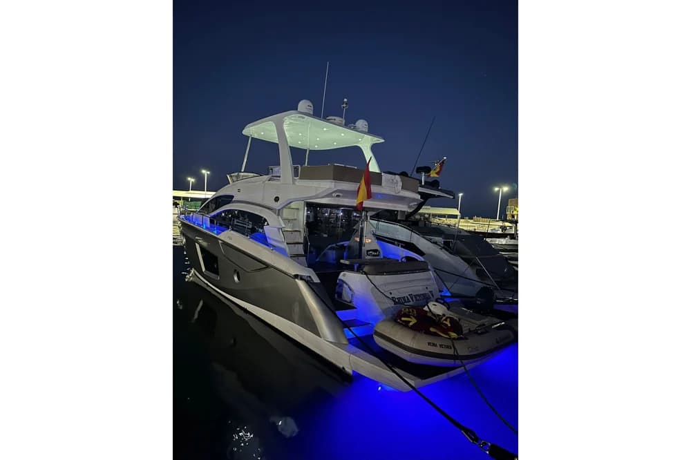 Sessa Marine F54 Flybridge