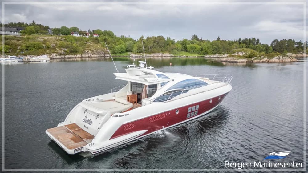 Azimut 62S