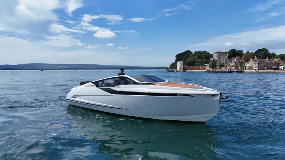 Fairline F//Line 33