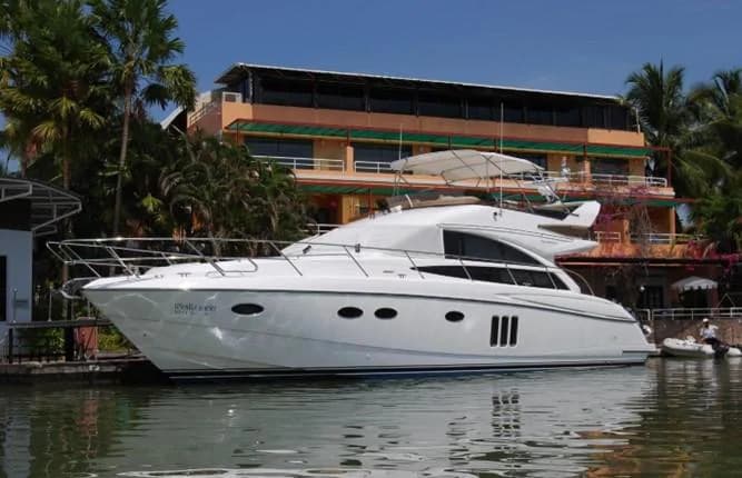 Princess 54 Flybridge Motor Yacht