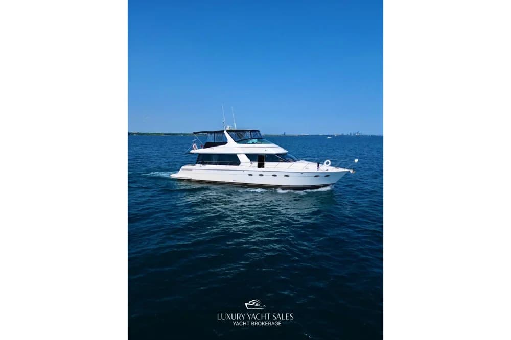 Carver 570 Voyager Pilothouse