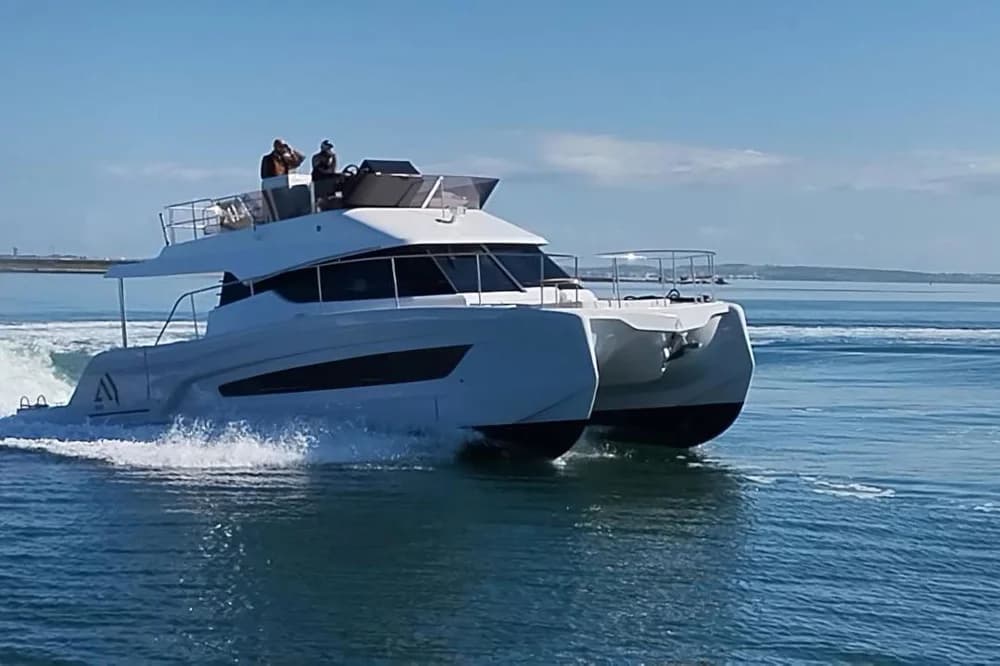 Aventura 38 MY FLY