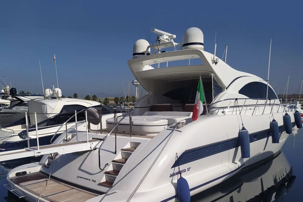 Mangusta 72