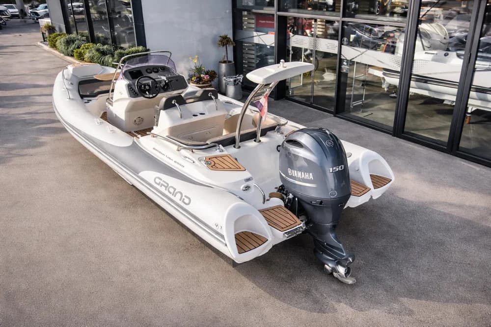 Grand G580 with Yamaha f150