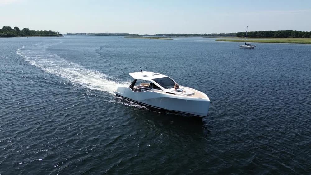 Italia Yachts 43 Veloce