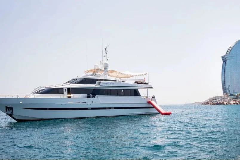 Heesen 28