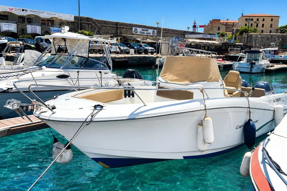 Jeanneau Cap Camarat 7.5 CC