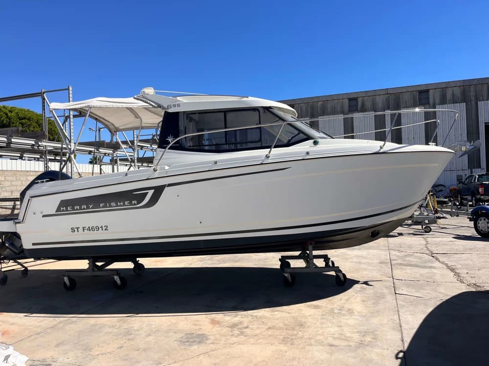 JEANNEAU MERRY FISHER 695