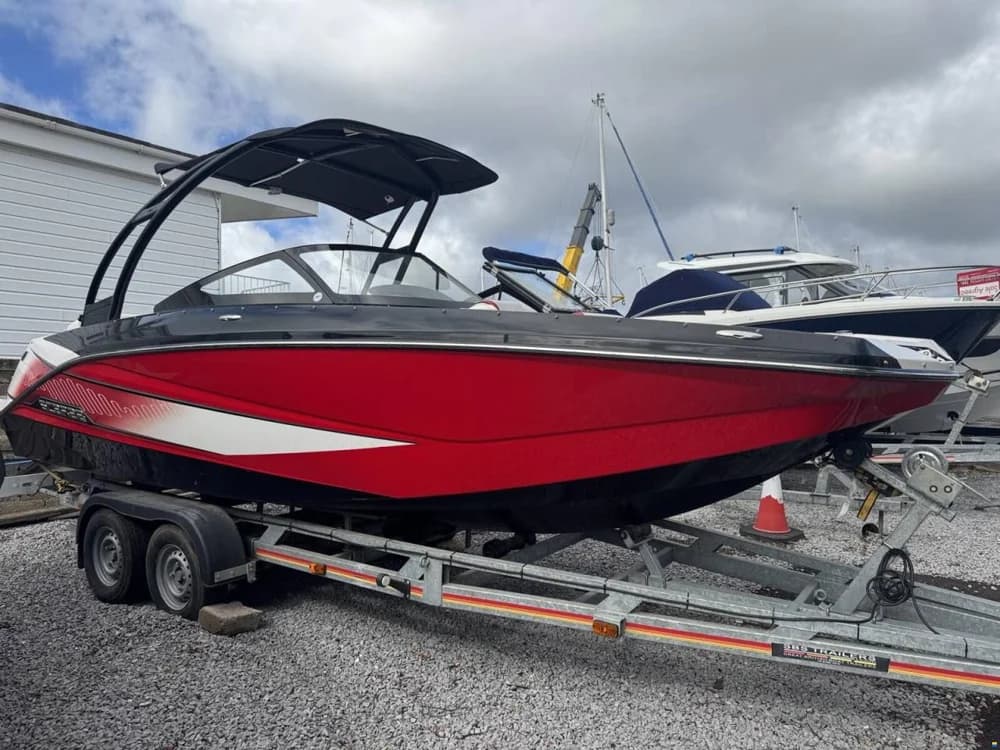 Scarab 215