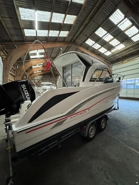 Beneteau Antares 7 OB