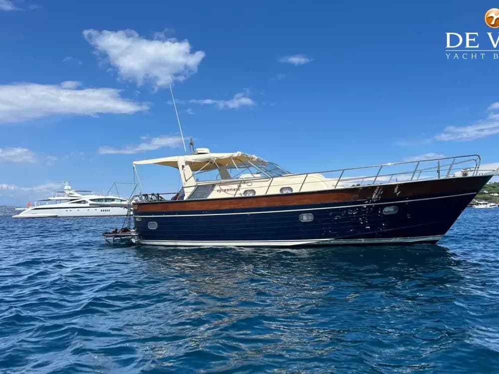 2000 Apreamare 10 Semicabinato Boat for Sale in Contact De Valk Antibes