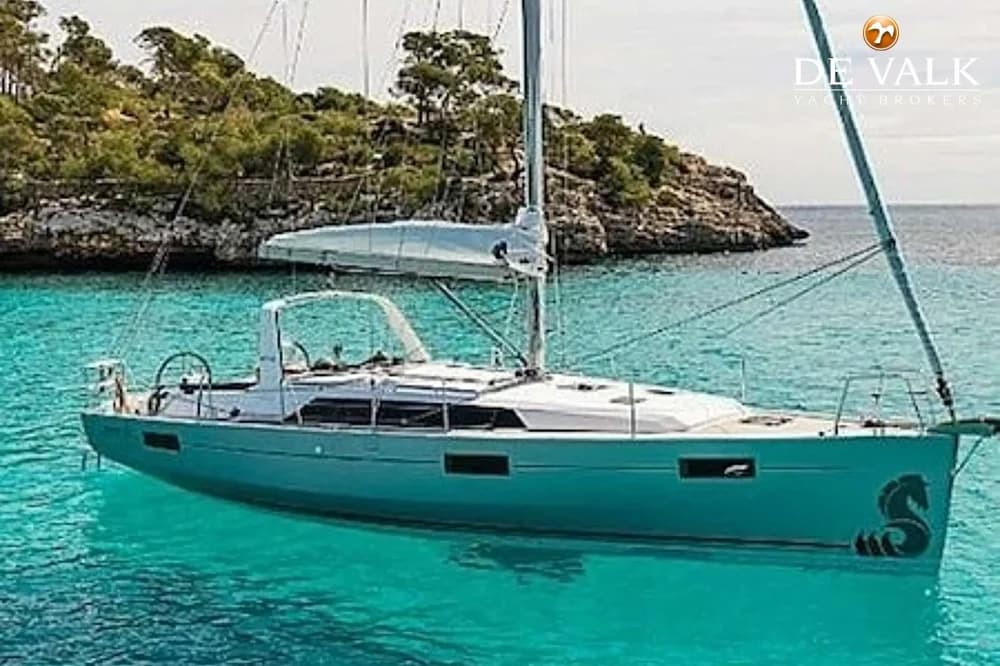 2016 Beneteau Oceanis 38 Boat for Sale in Contact De Valk Corfu