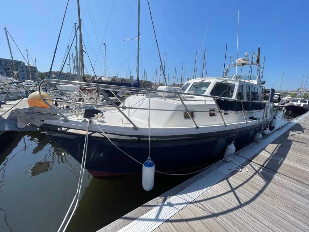 Aquastar 38 Ocean Ranger