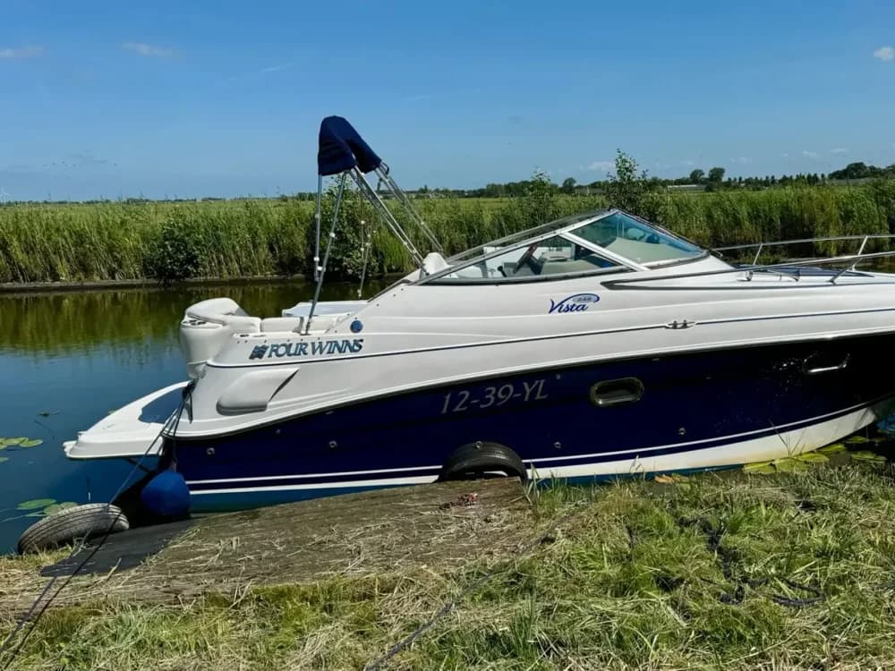 2005 Four Winns 248 Vista Boat for Sale in Noordbeemster