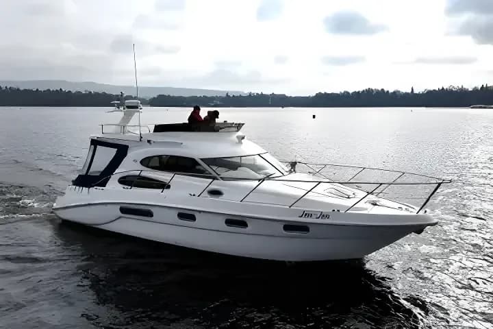 2000 Sealine F37 Boat for Sale in Alexandria