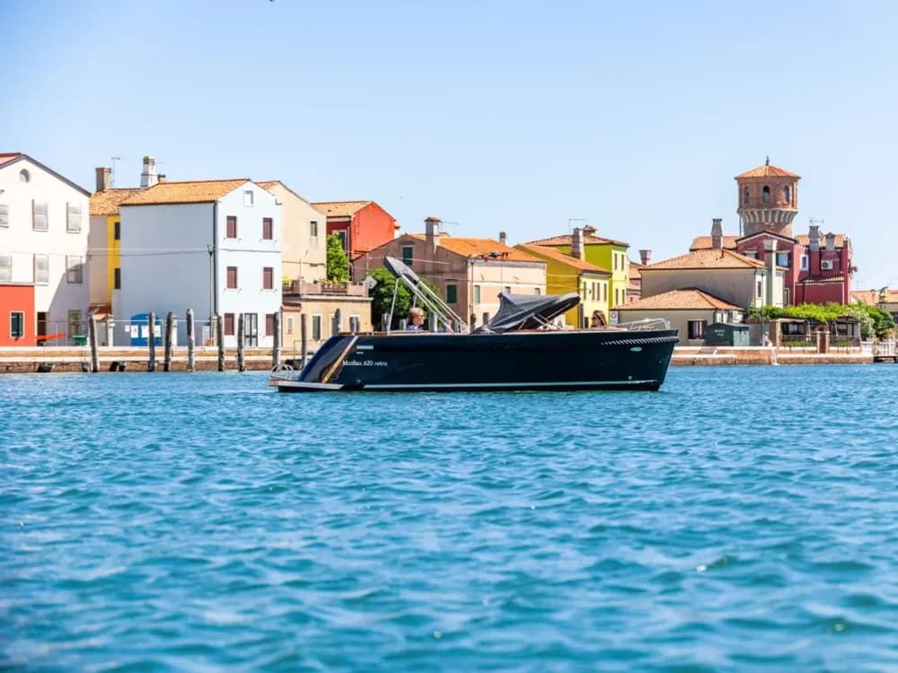 Maxima 620 Retro Boat for Sale