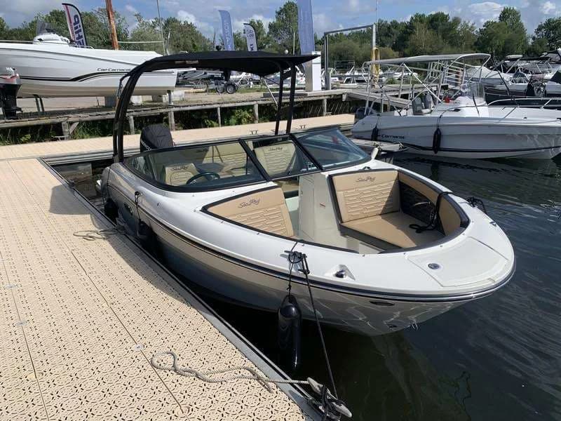SEA RAY 210 SPX