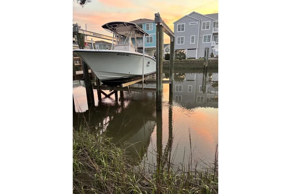 2006 Grady-White Advance 257