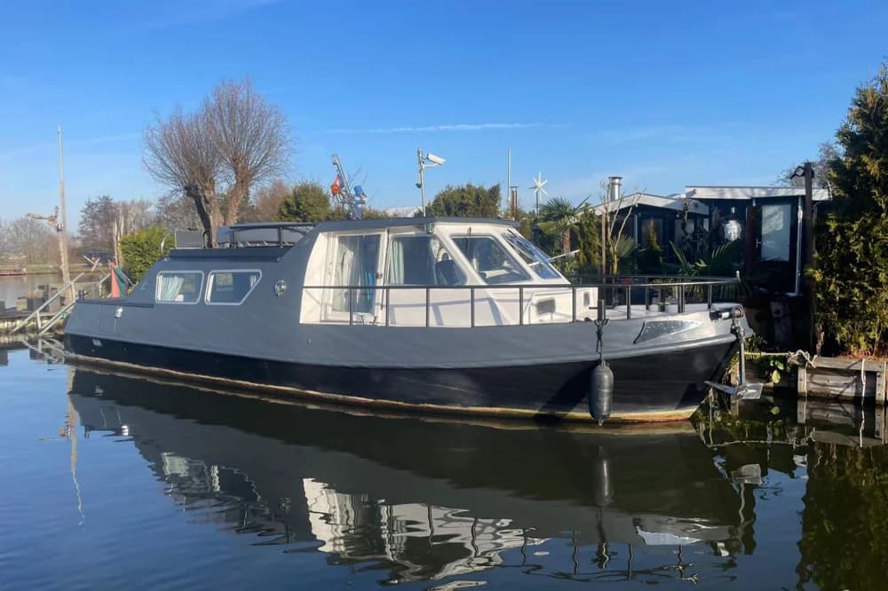 Motor Yacht Swin Patio 10.30