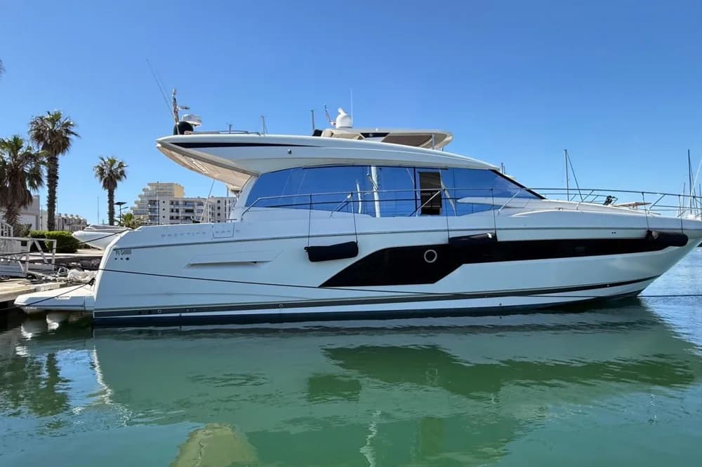 2023 Prestige 590S