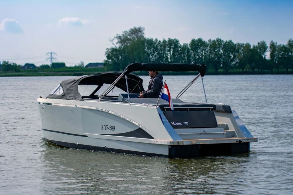 Maxima 740 Tender - Zelf samenstellen vanaf €42.950,-
